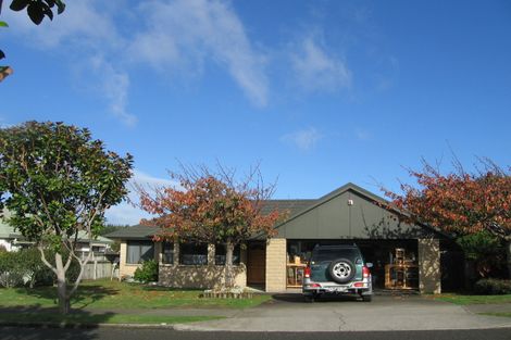 Photo of property in 4 Beachwater Grove, Paraparaumu Beach, Paraparaumu, 5032