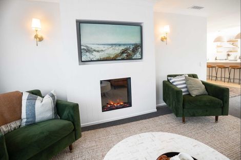 Photo of property in 4 Brandon Road, Manly, Whangaparaoa, 0930