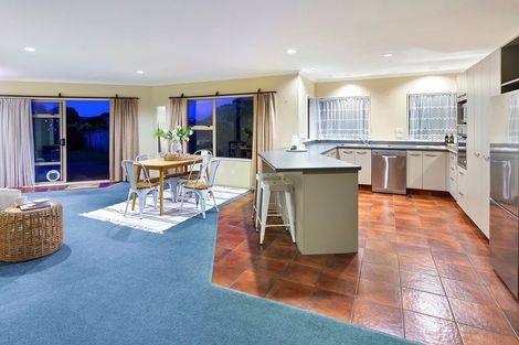 Photo of property in 5 Marewa Place, Waikanae Beach, Waikanae, 5036