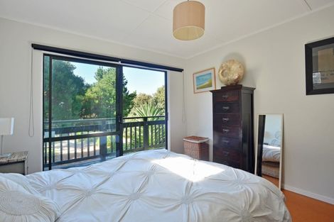 Photo of property in 138 Blue Pacific Parade, Riversdale Beach, Masterton, 5872