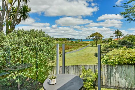 Photo of property in 2 Keywella Drive, Conifer Grove, Takanini, 2112