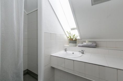 Photo of property in 11 Shortland Place, Havelock North, 4130