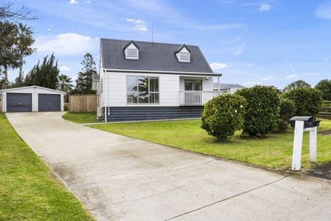 Photo of property in 7a Litchfield Place, Clarks Beach, 2122
