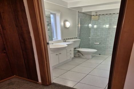 Photo of property in 39 Lucknow Terrace, Khandallah, Wellington, 6035