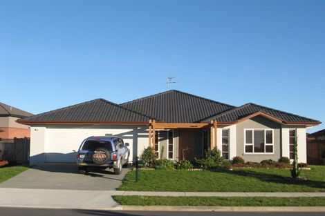 Photo of property in 28 Turnberry Drive, Wattle Downs, Auckland, 2103