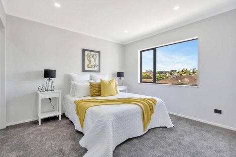 Photo of property in 1/72 Howe Street, Howick, Auckland, 2014