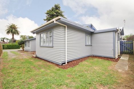 Photo of property in 88 Queenwood Road, Levin, 5510