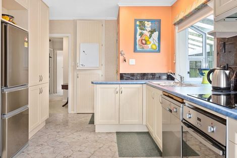 Photo of property in 93 Ruahine Street, Paraparaumu, 5032