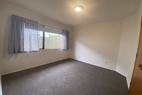 Photo of property in 2/32 Riverside Road, Orewa, 0931