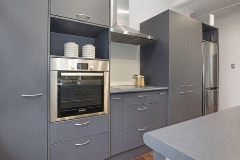 Photo of property in 92 Townsend Road, Miramar, Wellington, 6022