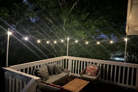 Photo of property in 2/111 Eskdale Road, Birkdale, Auckland, 0626