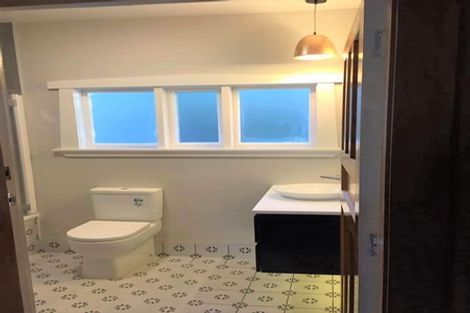 Photo of property in 1 Hawthorne Street, Strowan, Christchurch, 8052