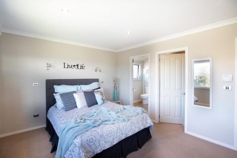 Photo of property in 50 Aotea Drive, Aotea, Porirua, 5024