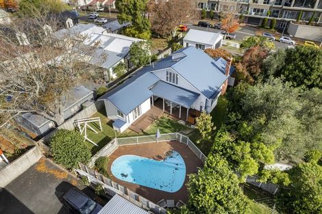 Photo of property in 1 Fow Street, Hamilton Central, Hamilton, 3204