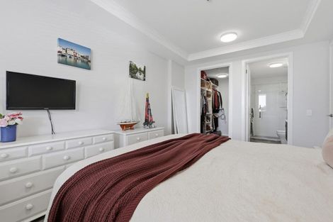 Photo of property in 156 Landmark Terrace, Orewa, 0931