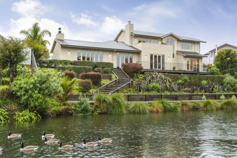 Photo of property in 17a Montgomery Terrace, Hokowhitu, Palmerston North, 4410