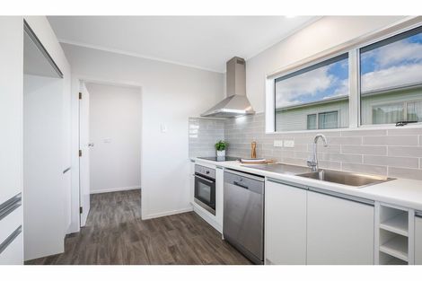 Photo of property in 34 Cypress Drive, Maungaraki, Lower Hutt, 5010