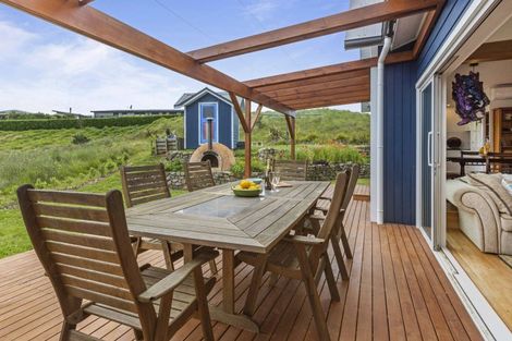 Photo of property in 3 Nikau Park, Raglan, 3225