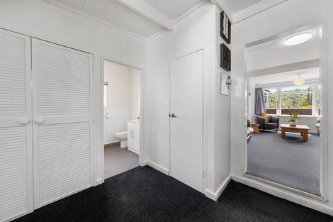 Photo of property in 160 Waikawa Road, Picton, 7220