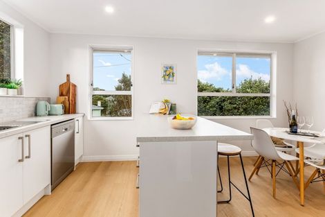 Photo of property in 4 Taupiri Crescent, Titahi Bay, Porirua, 5022