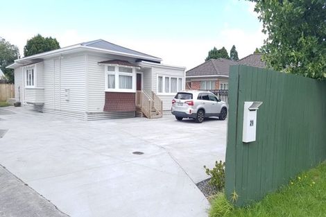 Photo of property in 29 Lincoln Road, Henderson, Auckland, 0610