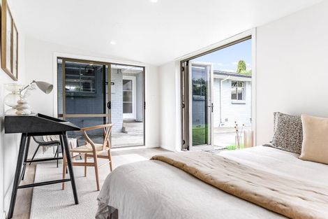 Photo of property in 11 Gerrand Place, Chedworth, Hamilton, 3210