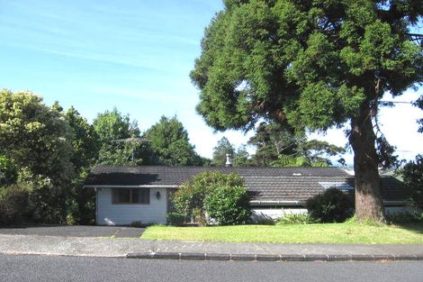 Photo of property in 16 Greendale Spur, Glenfield, Auckland, 0629
