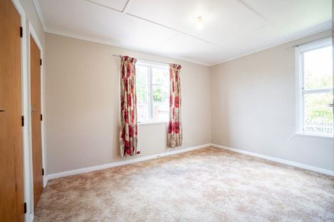 Photo of property in 128 Roberts Line, Kelvin Grove, Palmerston North, 4414