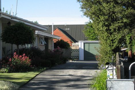 Photo of property in 16a Broadfell Avenue, Avonhead, Christchurch, 8042