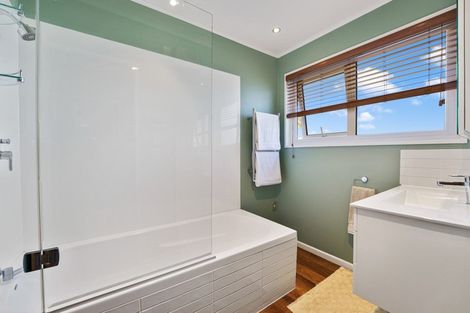 Photo of property in 1 Ash Grove, Ranui, Porirua, 5024