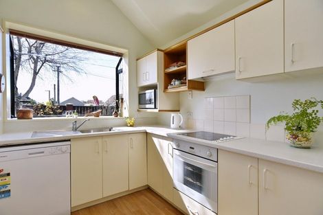 Photo of property in 1/164 Main Road, Redcliffs, Christchurch, 8081