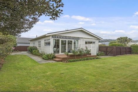 Photo of property in 9 Martin Avenue, Beckenham, Christchurch, 8023