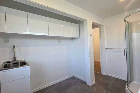 Photo of property in 2a Holiday Road, Stanmore Bay, Whangaparaoa, 0932