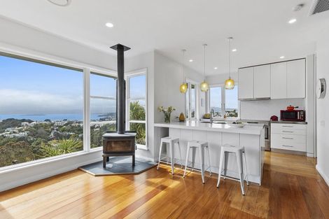 Photo of property in 22 Fairview Crescent, Kelburn, Wellington, 6012