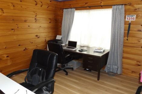 Photo of property in 143a Hakanoa Street, Huntly, 3700