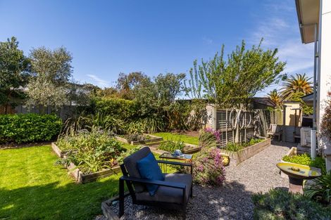 Photo of property in 399a Estuary Road, South New Brighton, Christchurch, 8062