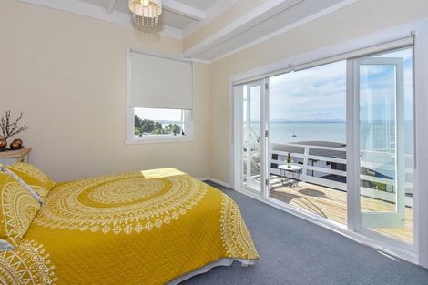 Photo of property in 30 Crispe Road, Clarks Beach, 2122