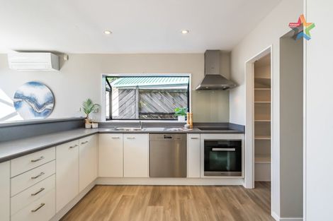 Photo of property in 2/27 Mawson Street, Waiwhetu, Lower Hutt, 5010