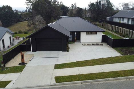 Photo of property in 23 Clydesdale Drive, Holmes Hill, Oamaru, 9401