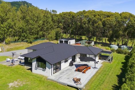 Photo of property in 6 Hadfield Road, Peka Peka, Waikanae, 5391