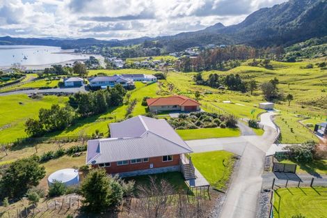 Photo of property in 2123 Whangarei Heads Road, Whangarei Heads, Whangarei, 0174