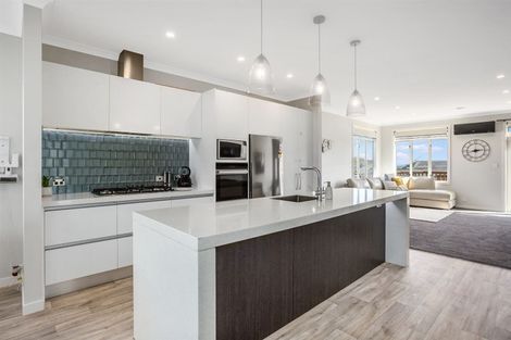 Photo of property in 6 Herewini Street, Titahi Bay, Porirua, 5022