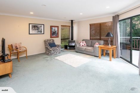 Photo of property in 3/1 Bradbury Road, Botany Downs, Auckland, 2010