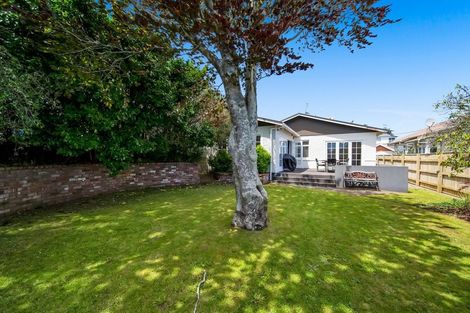 Photo of property in 18 Bulteel Street, New Plymouth, 4310
