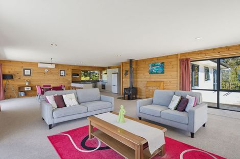Photo of property in 595 Boat Harbour Road, Whenuakite, Whitianga, 3591