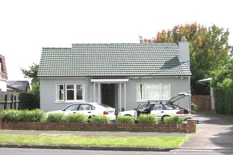 Photo of property in 1/121 Titirangi Road, New Lynn, Auckland, 0600