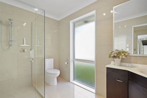 Photo of property in 18 Saint Andrews Hill Road, Mount Pleasant, Christchurch, 8081