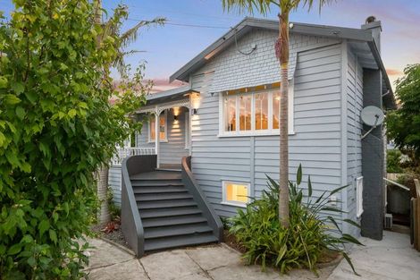 Photo of property in 12 Domain Street, Devonport, Auckland, 0624