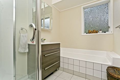 Photo of property in 1/49a Manuka Road, Bayview, Auckland, 0629