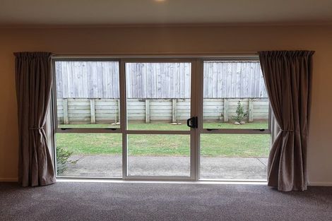 Photo of property in 19a Betty Watt Grove, Riverstone Terraces, Upper Hutt, 5018